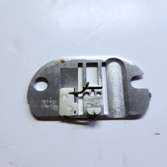 Singer Needle Throat Plate 381488 Singer Genuine Vintage Singer Needle P… - Picture 4 of 5